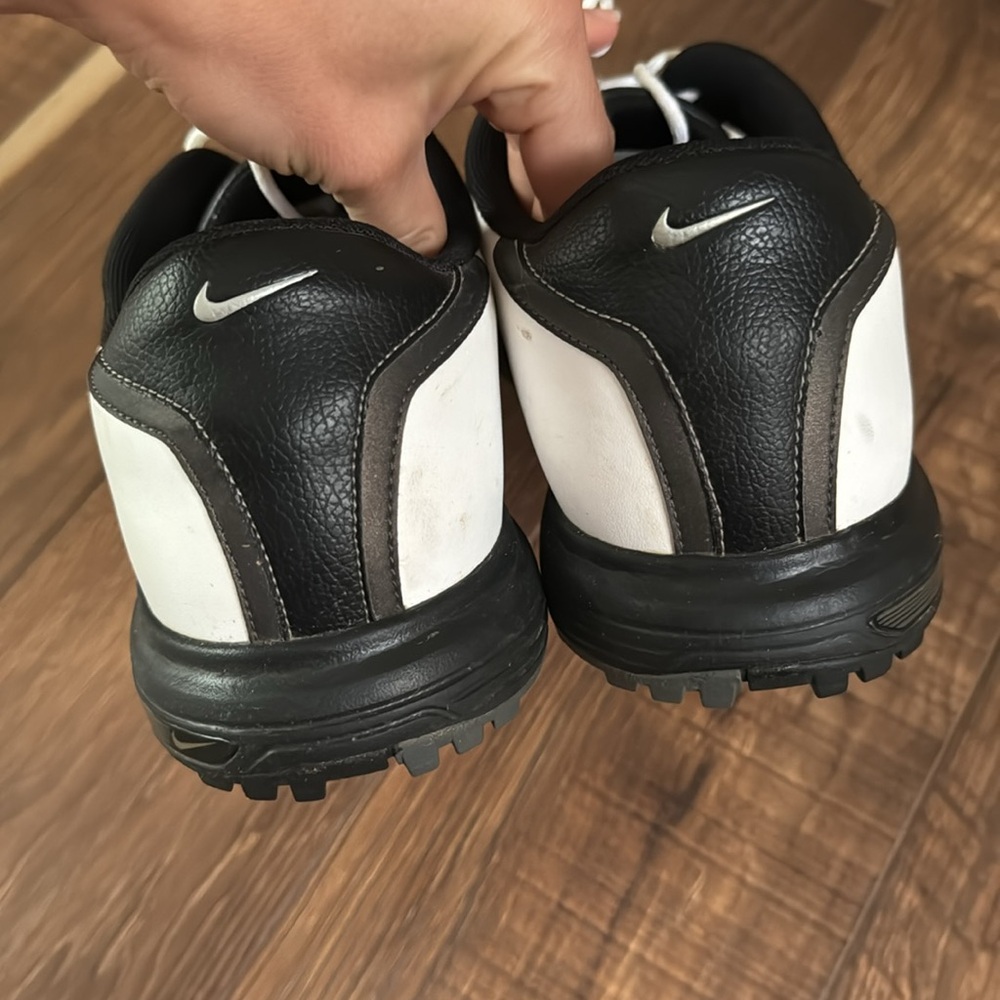 Men’s Nike Heritage Golf Shoes - Picture 6 of 11